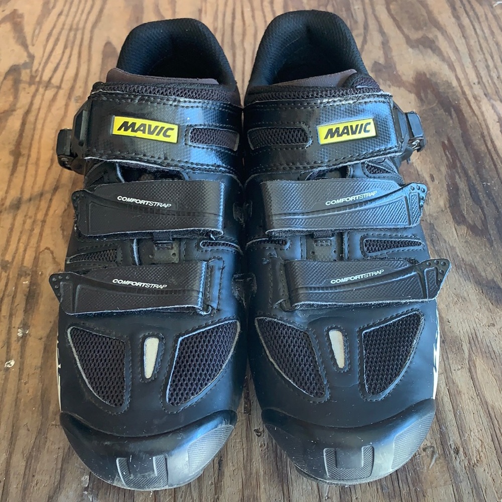 Mavic Crosstide cycling shoes with cleats